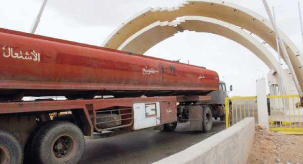وصول نحو 165 صهريج نفط إلى الأردن بعد استئناف تحميل النفط العراقي