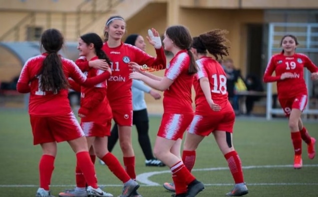 فريق عمان أف سي يحافظ على صدارة دوري السيدات لكرة القدم