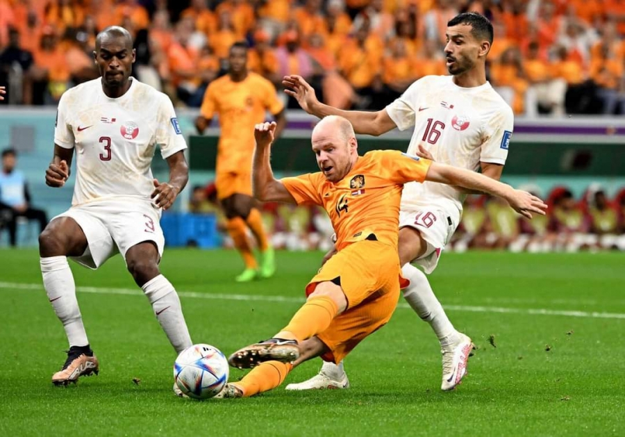 هولندا الى دور الـ 16 متصدرة مجموعتها بعد فوزها على قطر 2  0 في مونديال كأس العالم