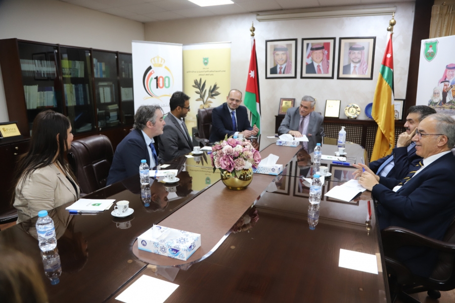 بحث التعاون بين الجامعة الأردنية وأطباء بلا حدود