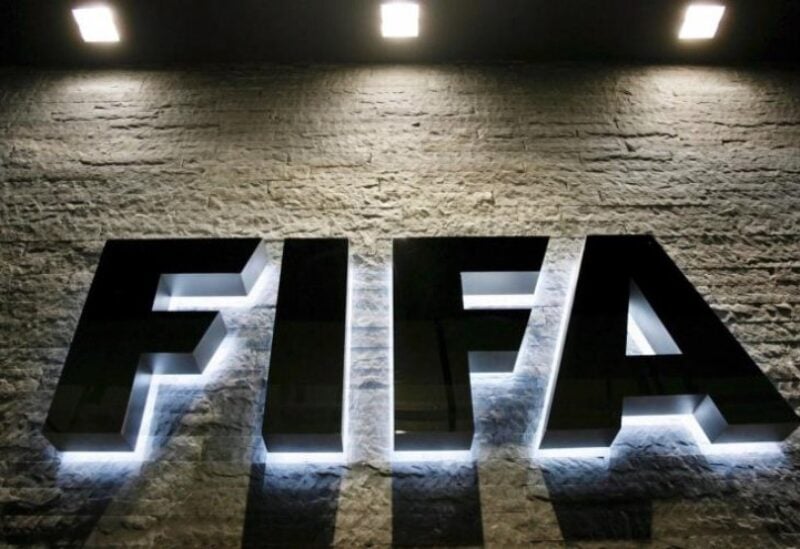 “الفيفا” يطبق قرارا لأول مرة بتاريخ كرة القدم