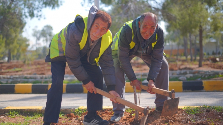 يوم عمل تطوعي لزراعة الأشجار في مدينة الحسين للشباب