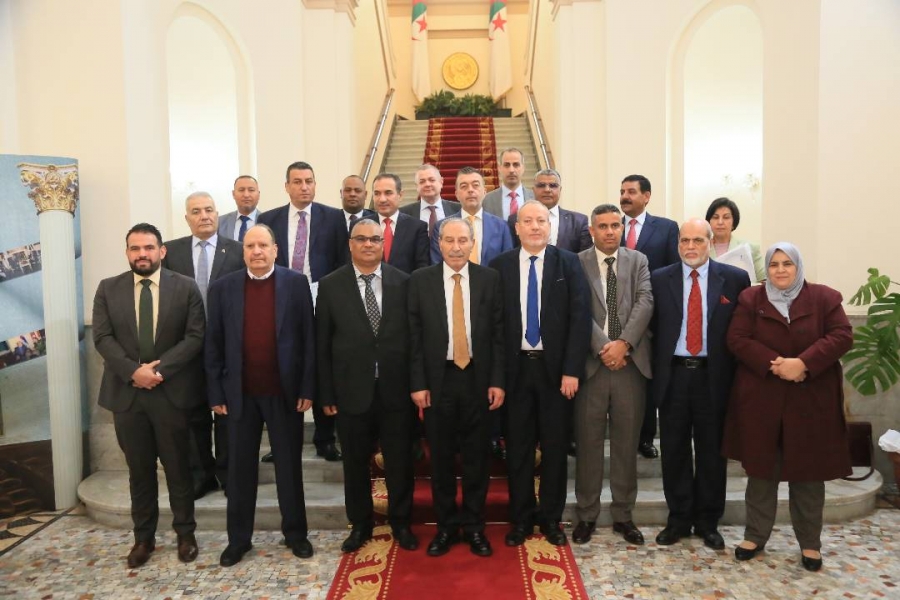 وفد نيابي يلتقي رئيس وأعضاء خارجية مجلس الأمة الجزائري