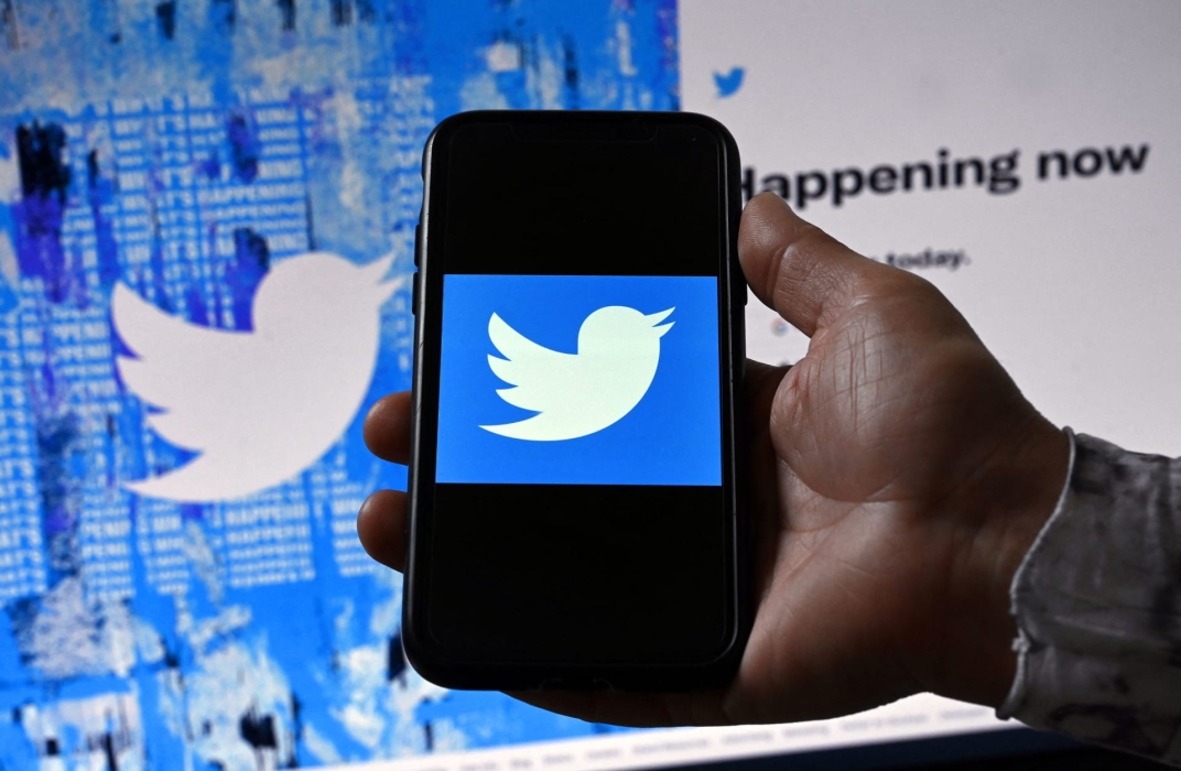تويتر يكشف مصير الحسابات الموثقة دون رسوم شهرية