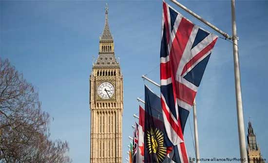 بريطانيا: فرض قيود جديدة على تأشيرات الطلاب الأجانب وعائلاتهم