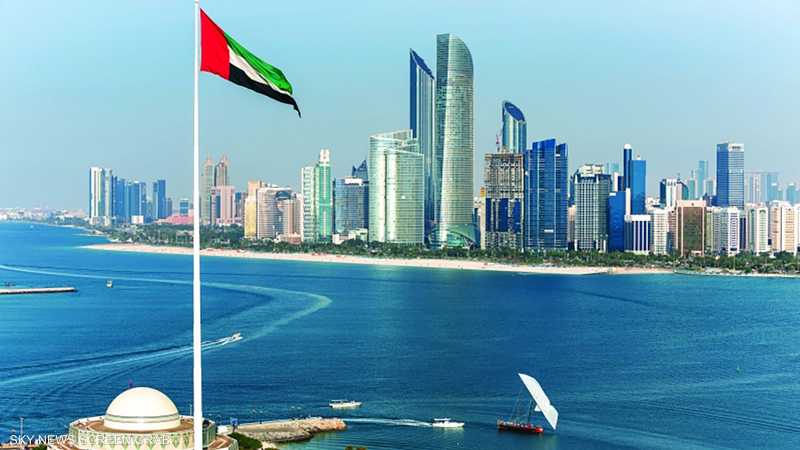 الإمارات تطلق شريحة  السعادة  الهاتفية لبعض العمال