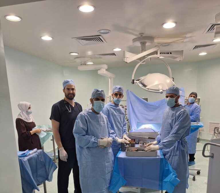عملية نوعية بالعمود الفقري لستيني بمستشفى الكرك الحكومي