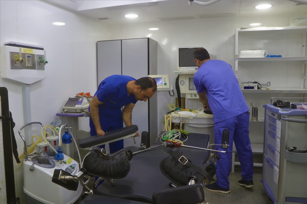 السفير الأردني في فلسطين يتفقد المستشفى الميداني الأردني نابلس