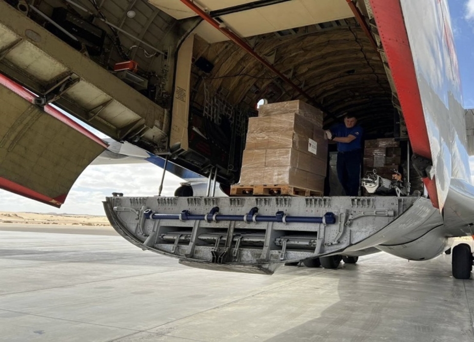 روسيا : إرسال طائرة مساعدات جديدة لمطار العريش لنقلها إلى غزة
