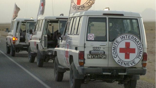الصليب الأحمر يتسلم الدفعة الثالثة من الأسرى الإسرائيليين