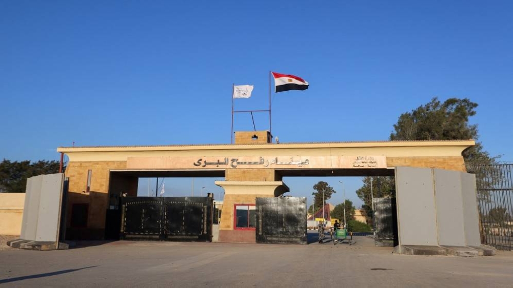 المكتب الحكومي بغزة: معبر رفح يعمل بشكل طبيعي