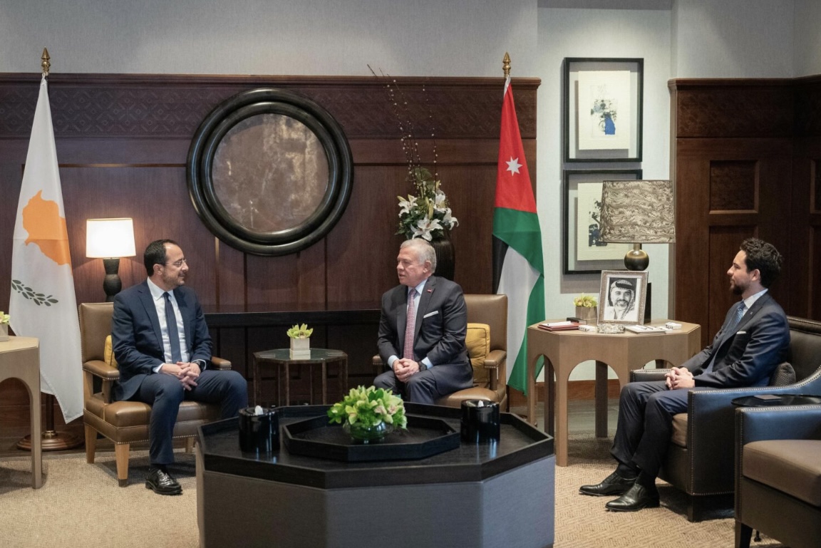 الملك يستقبل رئيس قبرص ويؤكد أهمية الوقف الفوري لإطلاق النار في غزة