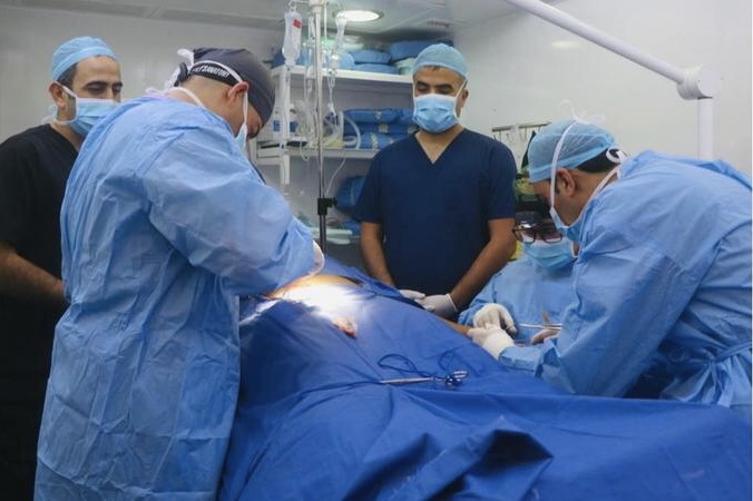 المستشفى الميداني الأردني نابلس١ يجري عملية جراحية نوعية