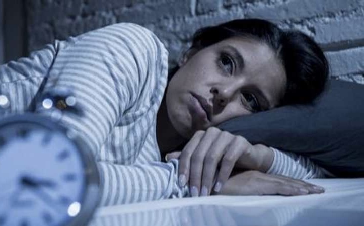 دراسة: علامة تحدث أثناء النوم تمهد لمرض خطير لا علاج له