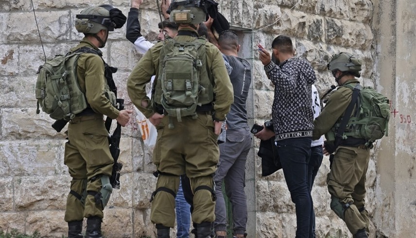 اعتقال 4695 فلسطينيا من الضفة الغربية منذ 7 تشرين الأول