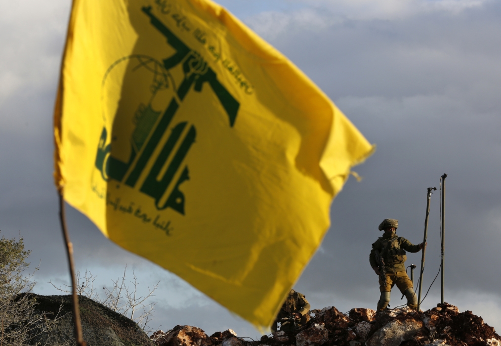 حزب الله يهاجم مواقع إسرائيلية ويعلن مقتل 2 من عناصره
