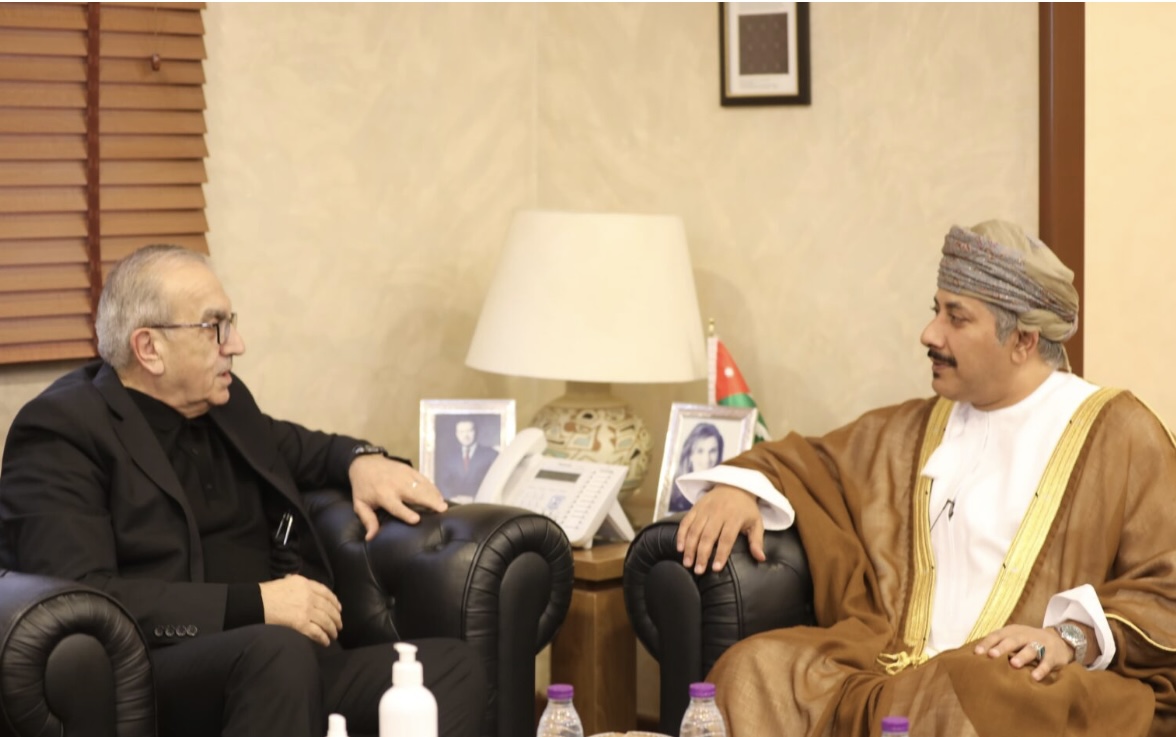 وزير الأشغال يبدي استعداد الأردن الدائم لفتح آفاق التعاون مع عُمان