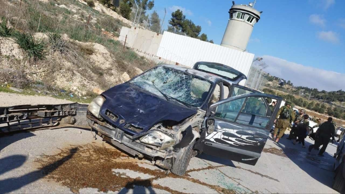 إصابة ثلاثة جنود إسرائيليين بعملية دهس جنوب الخليل