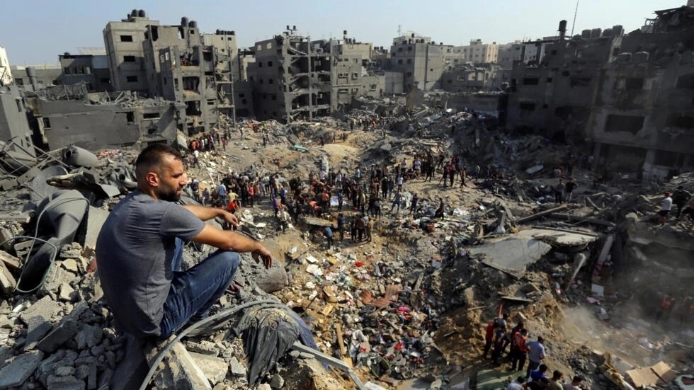 نحو 7 آلاف شخص لا يزالون تحت الأنقاض في غزة