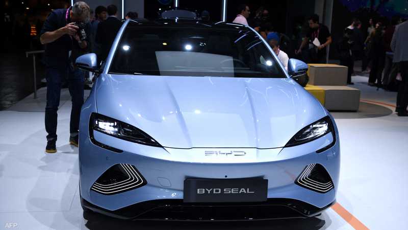 BYD الصينية تزيح تسلا عن عرش السيارات الكهربائية