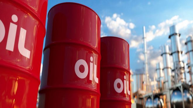 النفط يسجل مكاسب بأول أسبوع من 2024