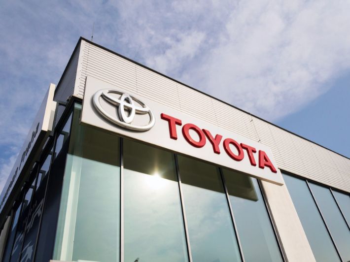 تويوتا موتور تستأنف تشغيل مصانعها في اليابان غدا الاثنين