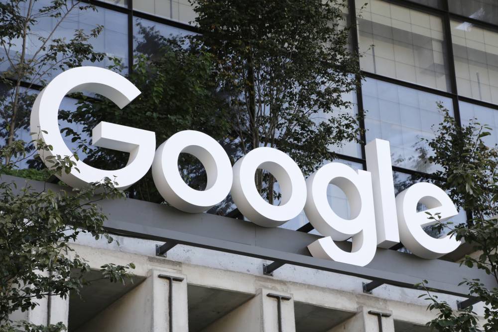 جوجل تسرح مئات الموظفين لخفض التكاليف