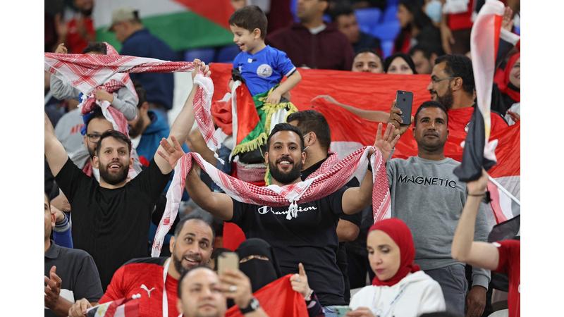 قطر: الجماهير الأردنية تساند المنتخب الوطني بدور الستة عشر بكأس آسيا