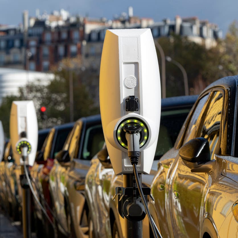 مبيعات السيارات الكهربائية تحقق نموا كبيرا في المملكة
