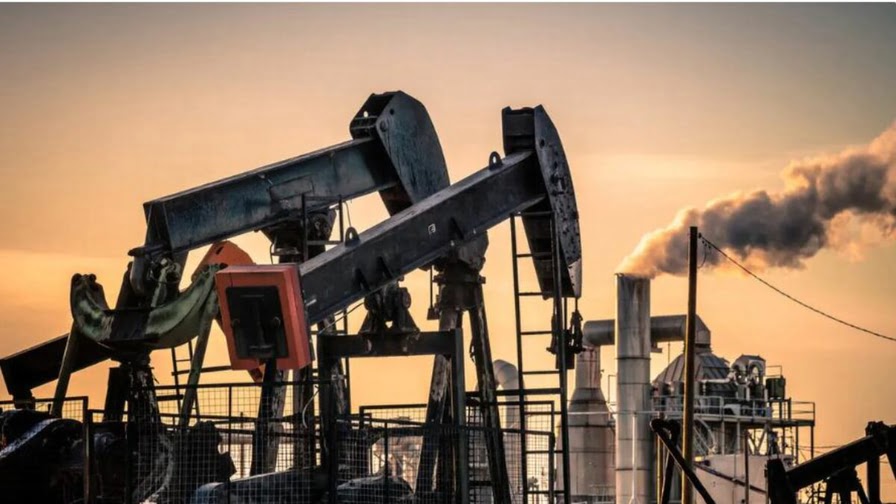 تراجع أسعار النفط مع هدوء المخاوف بشأن الإمدادات