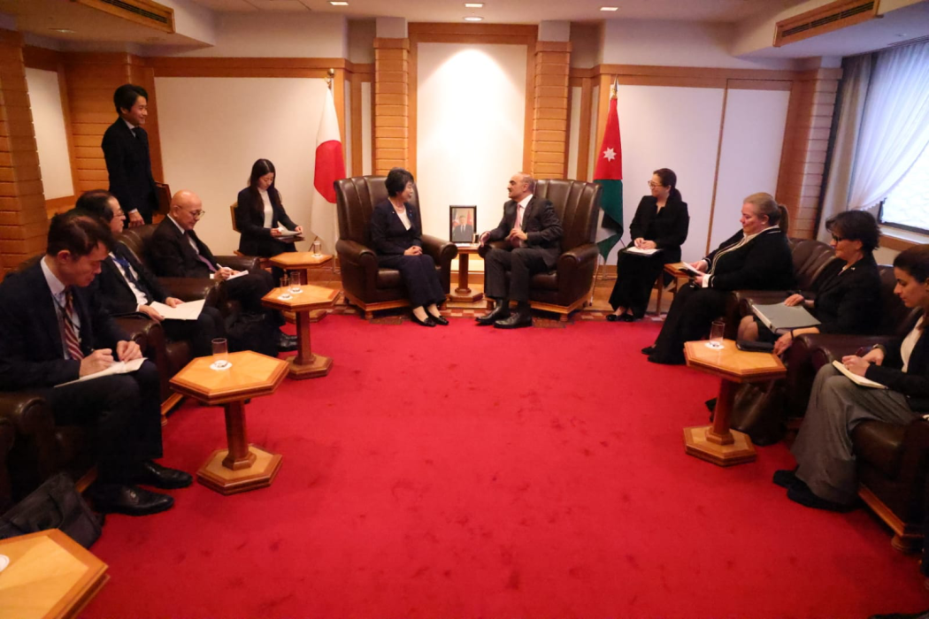 الخصاونة يعقد لقاءات مع وزراء ومسؤولين يابانيين