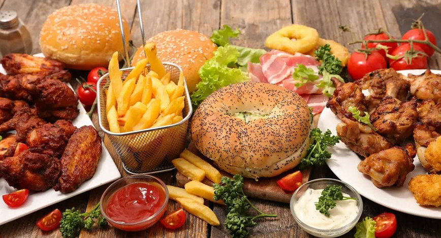 خبراء الصحة: هذه هي أخطر الأطعمة على صحتك