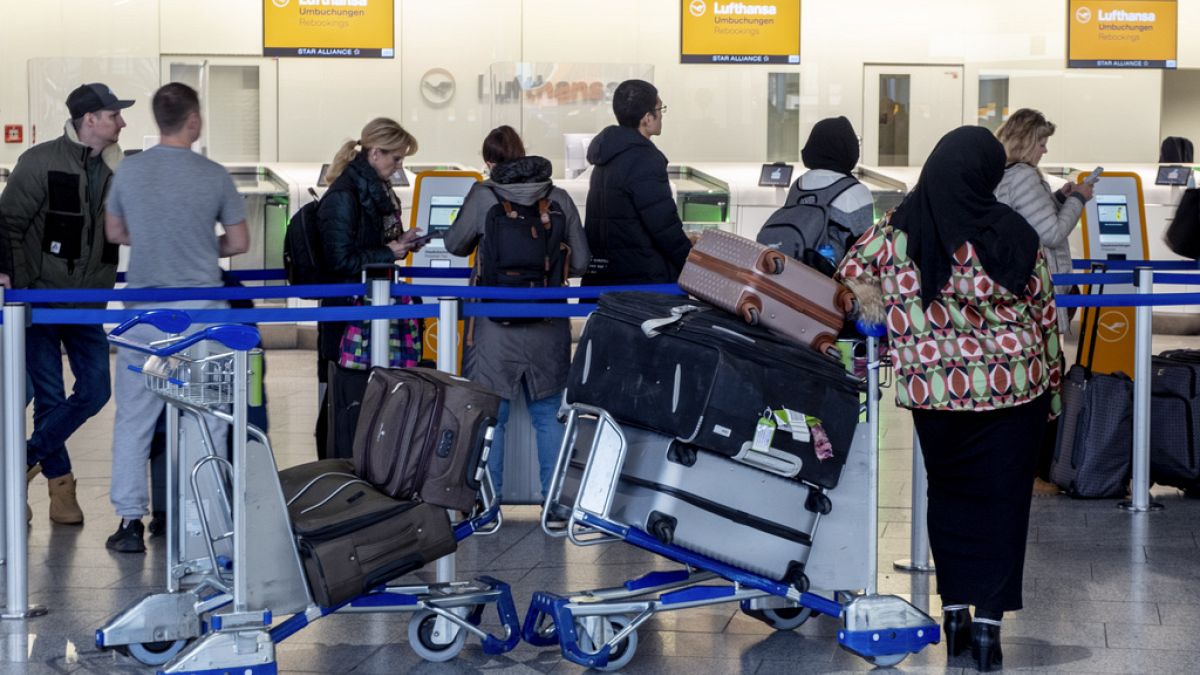 شركة لوفتهانزا توقف رحلاتها في مطار فرانكفورت مع بدء إضراب لمدة يومين