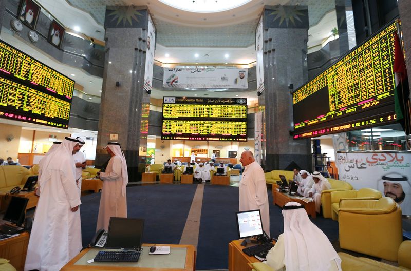 أسهم الخليج تغلق متباينة والبورصة المصرية تواصل الهبوط
