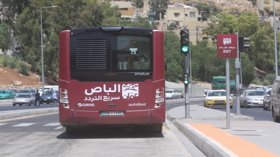 تمديد ساعات عمل حافلات التردد السريع وباص عمان
