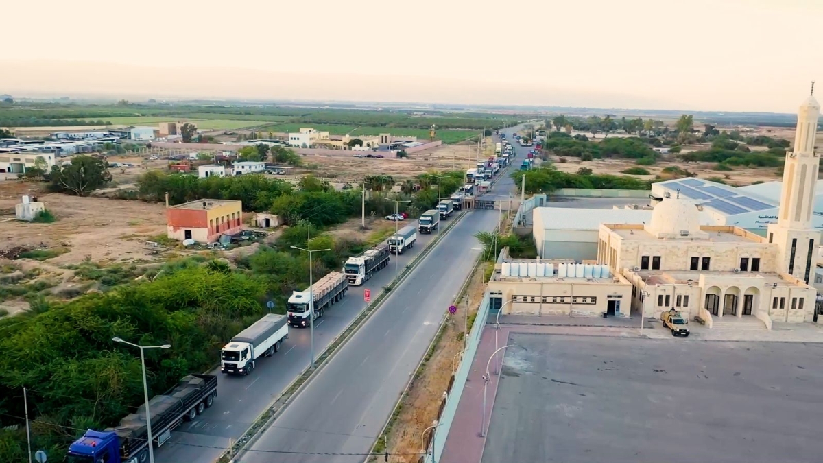 الهيئة الخيرية الأردنية الهاشمية: قافلة ال 100 شاحنة الغذائية وصلت غزة عبر معبر كرم أبو سالم