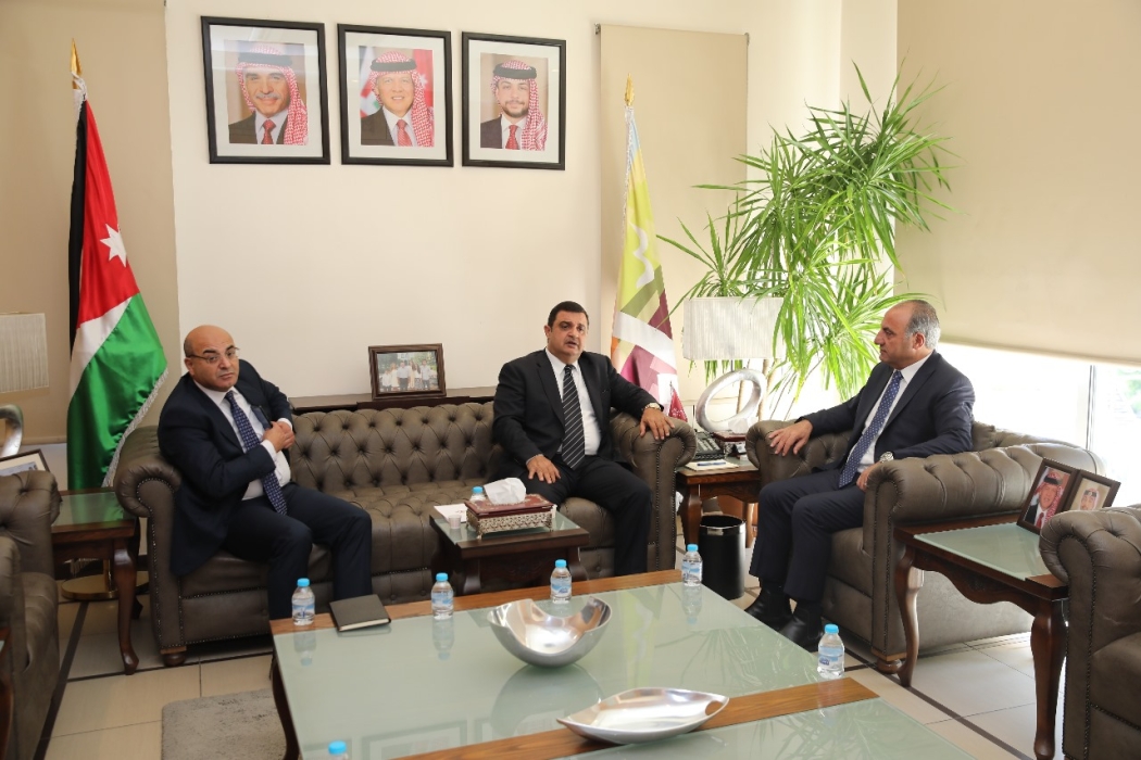 أمين عمان يلتقي وزير الشؤون السياسية والبرلمانية