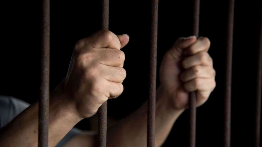 السجن 5 سنوات لصاحب صفحة أبو عبد الله ... فما هي القصة؟