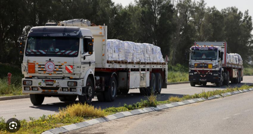 3814 شاحنة مساعدات دخلت قطاع غزة منذ بداية الشهر الحالي