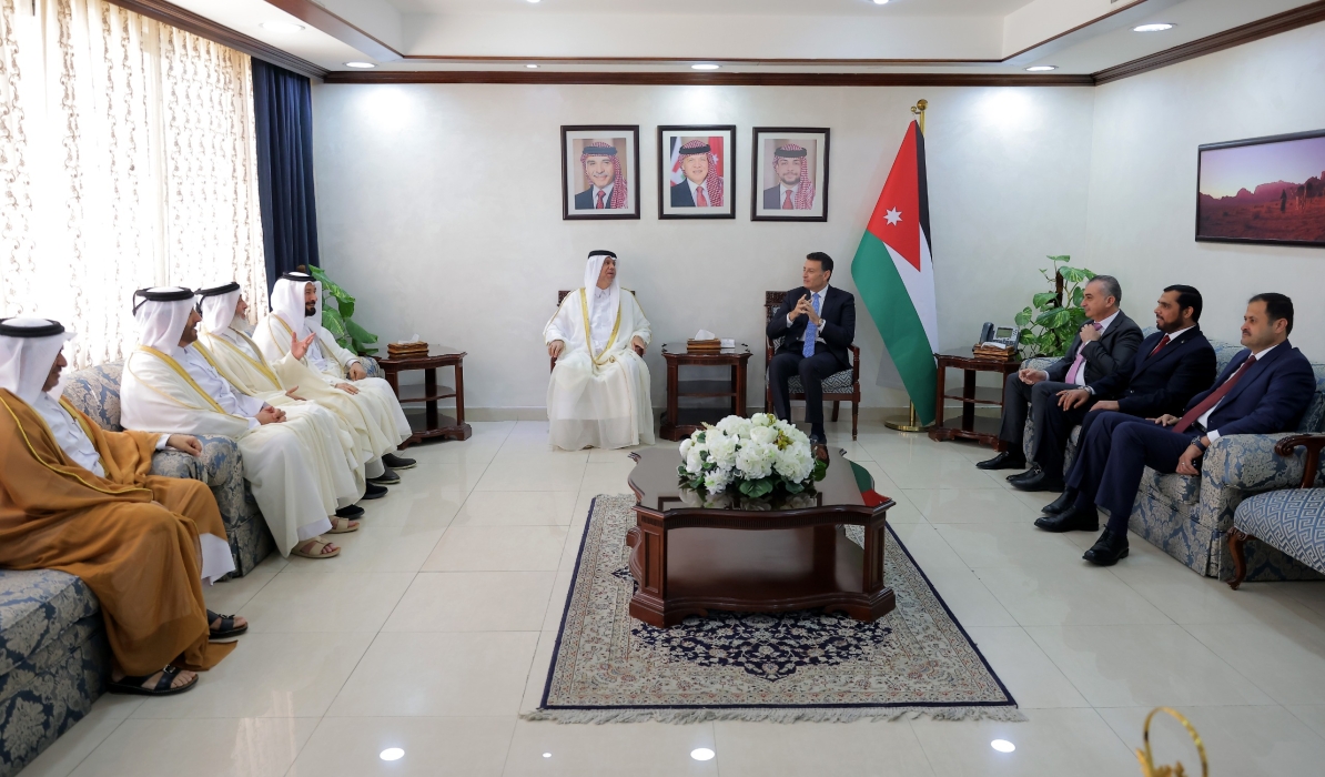 رئيس النواب يلتقي وفداً برلمانياً قطرياً ويؤكد متانة العلاقات بين البلدين
