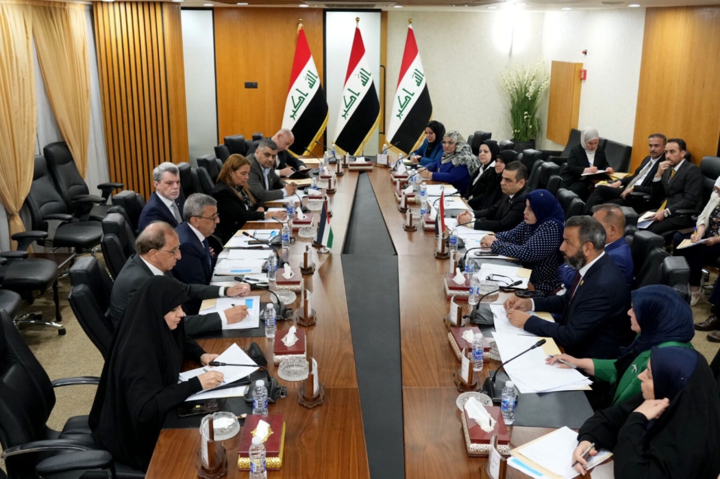 “عمل الأعيان” تلتقي لجنة العمل في مجلس النواب العراقي