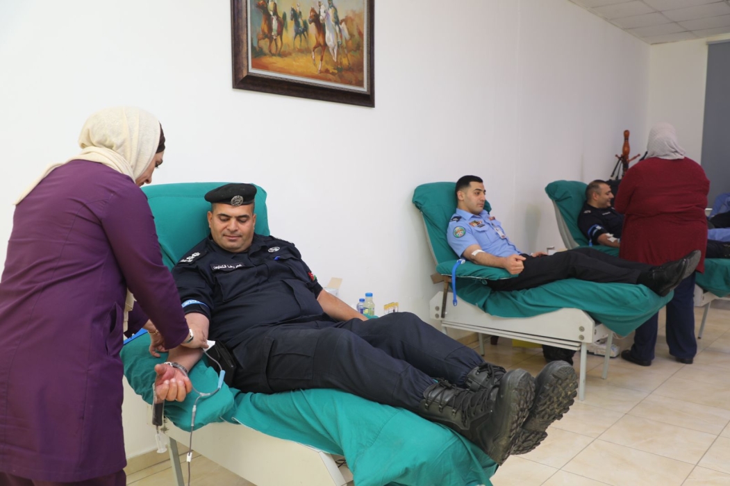 مديرية الأمن العام تنفذ حملة للتبرع بالدم