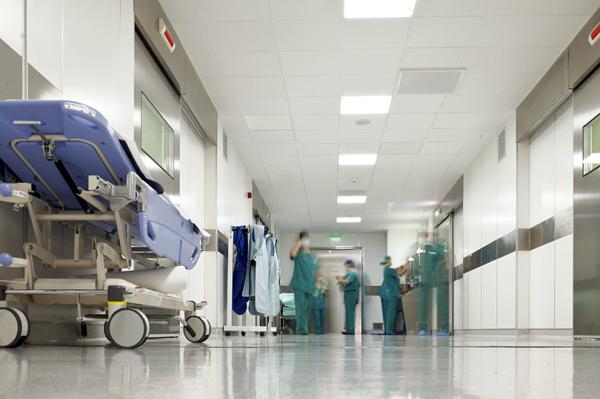 اتحاد العمال: إنهاء قضية 450 عاملا في مستشفيات الصحة