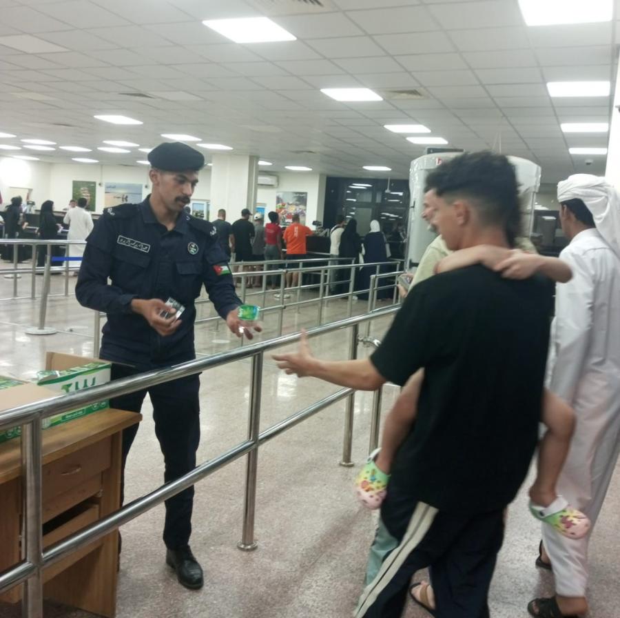 بالصور : هكذا استقبل نشامى الأمن العام المسافرين على الحدود