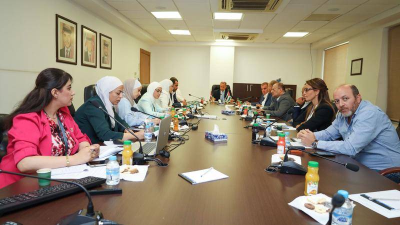 بحث خطة تطوير المرحلة الثانية من حافلات التردد السريع