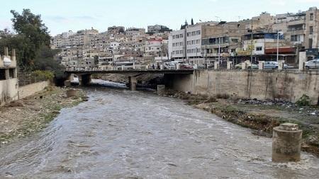 إغلاق طريق سيل الزرقاء اليوم من 11 ليلاً وحتى 7 صباح الجمعة