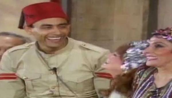 بينها الواد سيد الشغال .. أشهر خروج عن النص في مسرحيات مصر