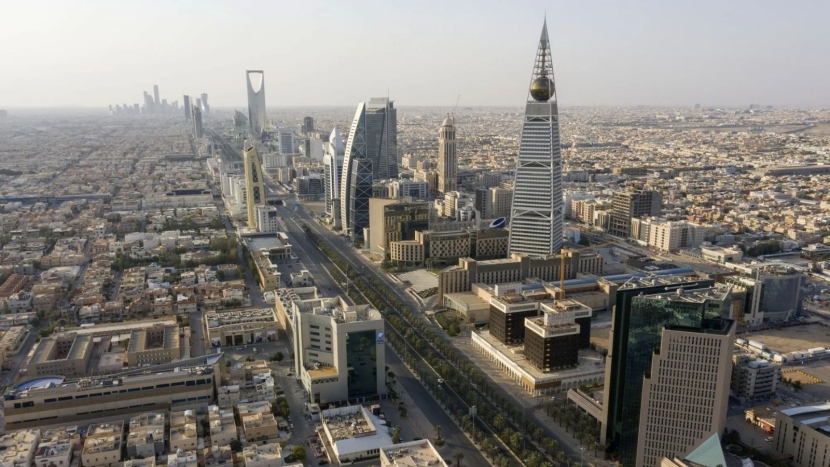 النمو الاقتصادي السعودي: 2.7 في الربع الأول من 2025 بفضل القطاع غير النفطي