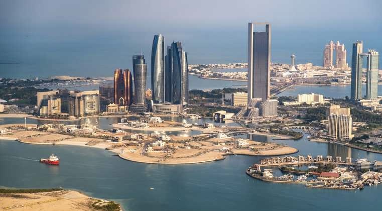 استقرار نمو القطاع الخاص غير النفطي في الإمارات في أبريل