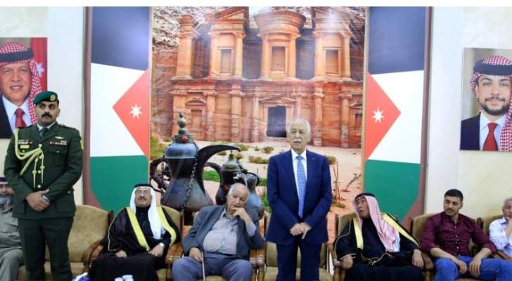 رئيس الديوان الملكي الهاشمي يقدم واجب العزاء لعشيرة المعاني بوفاة العقيد محمد عدنان المعاني